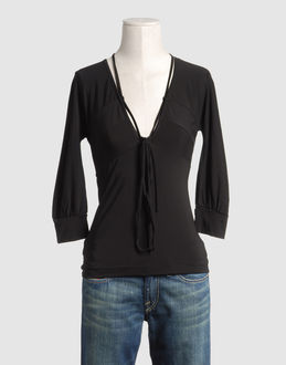 Confronta prezzi Scrupoli topwear t-shirt maniche lunghe su yoox.com