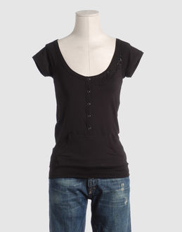 Confronta prezzi Blugirl folies topwear t-shirt maniche corte su yoox.com