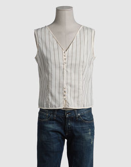 Confronta prezzi Hand made topwear t-shirt senza maniche su yoox.com