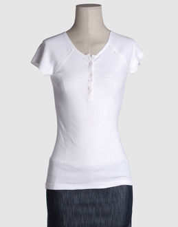 Confronta prezzi Superdry topwear t-shirt maniche corte su yoox.com