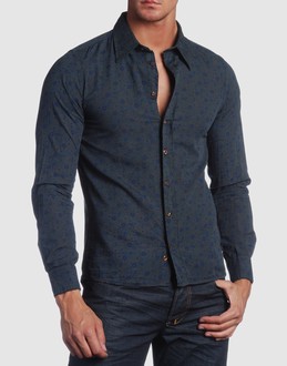 Cloth - Boned collar - Button closing - Stitch detailing -
