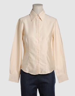 Poplin - Jacquard - Button closing - Stitch detailing -