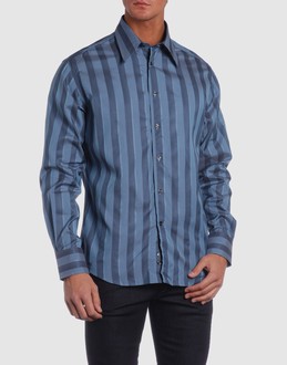 Cloth - Jacquard - Boned collar - Rear button closure -