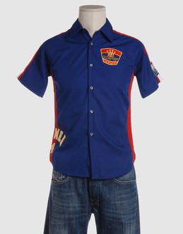 Cloth - Button closing - Detailed print - Logo details -