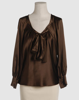 Satin - V-neckline - Snap button closing - Pleated detailing - Bow detailing - Raw cut -