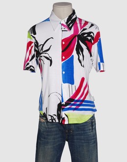 Light-weight knit - Stretch - Button closing - Logo print - Detailed print -