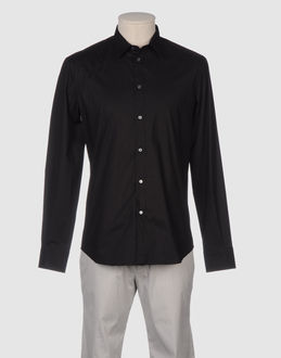 COSTUME NATIONAL HOMME - CHEMISES - Chemises manches longues - sur YOOX.COM-Popeline Tissu élastique Poignets avec bouton Fermeture avec boutons Plis Pinces Popeline Tissé 95% coton, 5% élasthanne