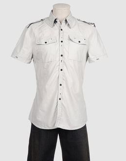 BIKKEMBERGS - CHEMISES - Chemises manches courtes - sur YOOX.COM-Toile Effet usé Rayures Petite poche double Fermeture avec boutons Épaulette Logo Pinces Toile Tissé 100% coton