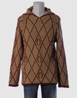 ANTONIO MARRAS - �����Y - �j�b�g - V �l�b�N�j�b�g on YOOX.COM