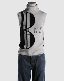 �rmellose - F�R - Pullis - BIKKEMBERGS -