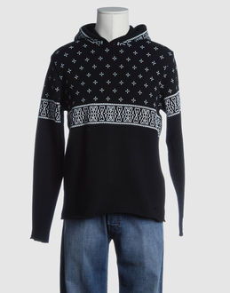 Heavy-weight jumper - Hooded neckline - Detailed print -