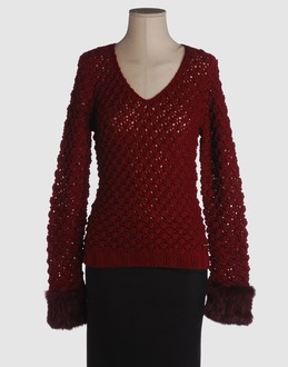 Open-worked jersey - Fur - V-neckline - Contrasting applications - Logo details -
