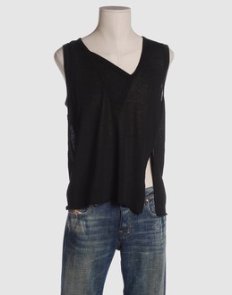 Light-weight jumper - Asymmetrical neckline -