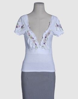Confronta prezzi Blumarine maglieria maglie maniche corte su yoox.com