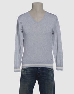 Confronta prezzi Umbro by kim jones maglieria maglie collo a v su yoox.com