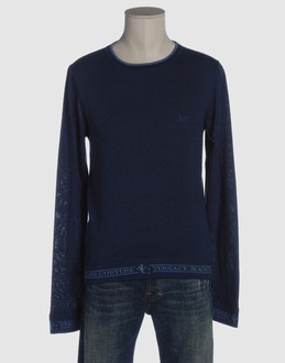 Light-weight knit - Double-layer - Embroidery - Logo details -