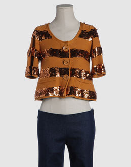 Heavy-weight knit - 3 buttons - Two pockets - Sequins -