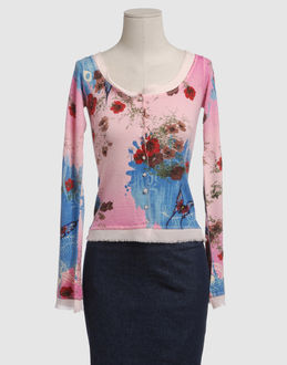 Light-weight knit - Georgette silk - Button closing - Raw cut - Beads - Diamante detailing -