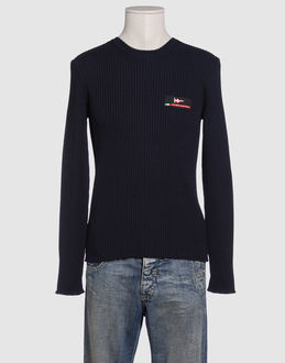 Confronta prezzi Prada luna rossa maglieria maglie collo a giro su yoox.com