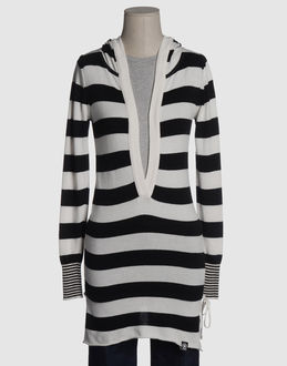Confronta prezzi Converse maglieria maglie maniche lunghe su yoox.com