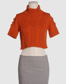 Confronta prezzi Moschino jeans maglieria maglie maniche corte su yoox.com
