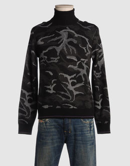 Confronta prezzi Moschino jeans maglieria maglie collo alto su yoox.com