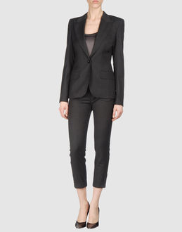 DG Womens suits Item 40111056 DG Womens suits Item 40111056