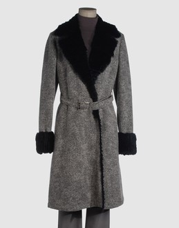 Tweed - Fur - Fur trimmed collar - Two pockets - Self-tie closure - Belt attachment -
