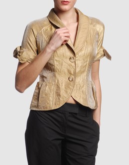Lam? - Wrinkled fabric - Two pockets - 2 buttons - Centred rear vent - Lined interior - Frills - Bow detailing -