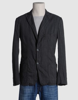 Pinstripe - Cloth - V-neckline - Three pockets - One internal jacket pocket - 2 buttons - Lined interior - Stitched trimmed - Boning -