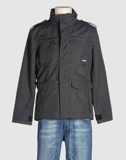 Confronta prezzi Eastpak capispalla giubbotti su yoox.com