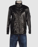 Comparez les prix Unrivaled the most anarchic - manteaux - imperm�ables sur yoox.com