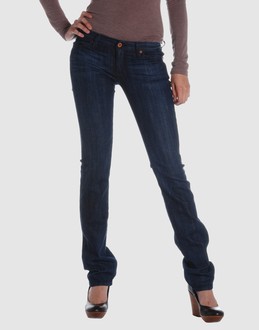 AG ADRIANO GOLDSCHMIED JEANS Pantaloni jeans su YOOX.COM
