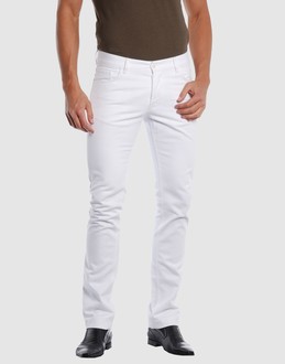 HAUTE JEANS Pantaloni jeans su YOOX.COM