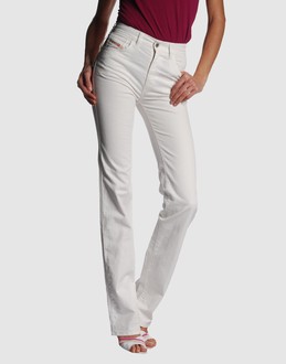 Confronta prezzi Diesel jeans pantaloni jeans su yoox.com