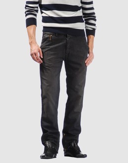 Confronta prezzi Diesel jeans pantaloni jeans su yoox.com