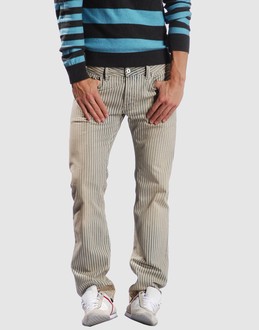 Confronta prezzi Diesel jeans pantaloni jeans su yoox.com