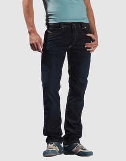 Confronta prezzi Diesel jeans pantaloni jeans su yoox.com