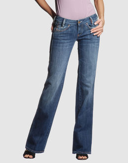 Confronta prezzi Diesel jeans pantaloni jeans su yoox.com