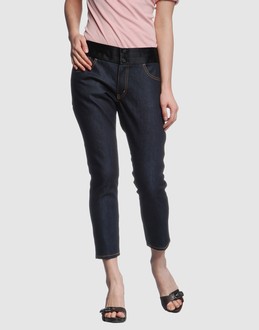 JUNYA WATANABE COMME DES GARCONS JEANS Pantaloni jeans su YOOX.C
