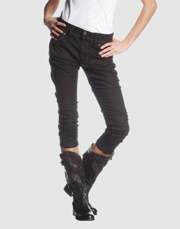 Confronta prezzi Diesel jeans pantaloni jeans su yoox.com