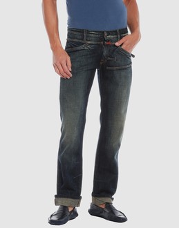 MARITHE F. GIRBAUD JEANS Pantaloni jeans su YOOX.COM
