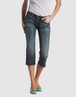 AG ADRIANO GOLDSCHMIED JEANS Pantaloni jeans su YOOXCOM