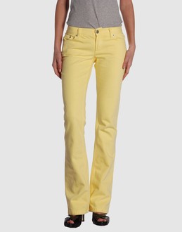 JOHN RICHMOND JEANS Pantaloni jeans su YOOX.COM
