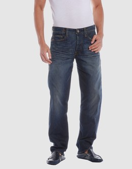Confronta prezzi Htc jeans pantaloni jeans su yoox.com