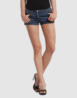 Denim cotton - Low waisted - Button, zip fly closure - Four pockets - Logo details - Slashed detailing - Stitched trimmed -