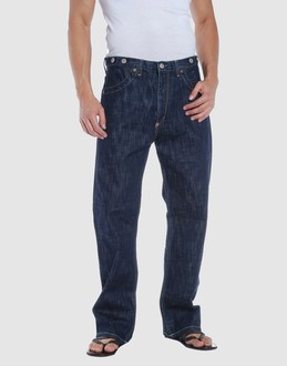 Confronta prezzi Levi strauss jeans pantaloni jeans su yoox.com