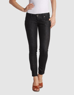 TWO WOMEN IN THE WORLD JEANS Pantaloni jeans su YOOX.COM