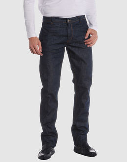 Confronta prezzi Cnc costume national jeans pantaloni jeans su yoox.com