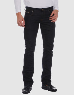 Confronta prezzi Cnc costume national jeans pantaloni jeans su yoox.com
